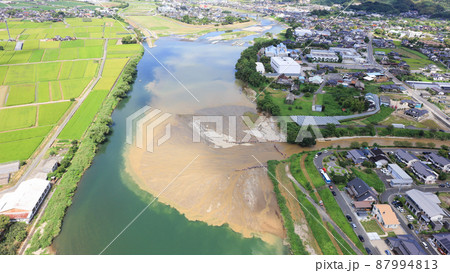 消防・警察による行方不明者の捜索活動 87994813