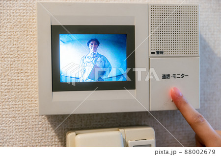インターホン　工務店　男性 88002679