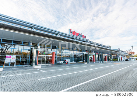 福島県　晴天の福島空港 88002900