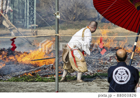 東京都 高尾山薬王院 火渡り祭 東京都 高尾山薬王院 火渡り祭 88003826