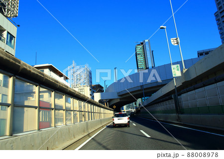 首都高速道路　交通シーン 88008978