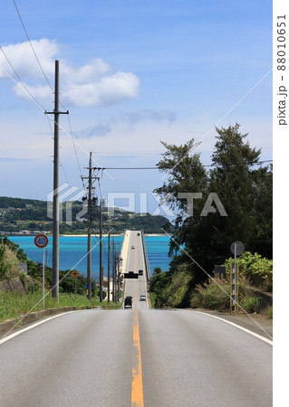 沖縄 今帰仁 古宇利大橋と古宇利島 沖縄 今帰仁 古宇利大橋と古宇利島 88010651