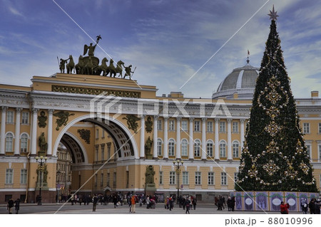 サンクトペテルブルク　宮殿広場　クリスマス 88010996