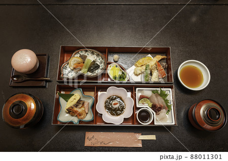 松花堂弁当 松花堂弁当 88011301