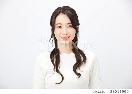 私服の女性 私服の女性 88011999