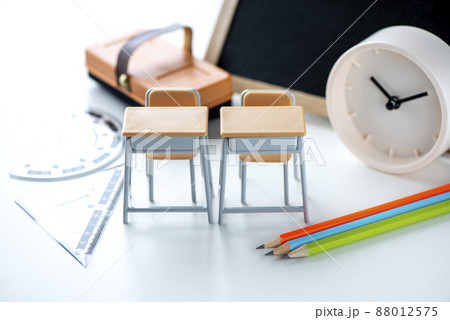 教育、勉強イメージ 88012575