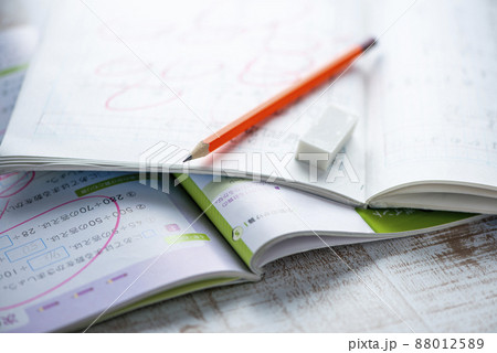 教育、勉強イメージ 教育、勉強イメージ 88012589