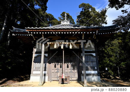 日本最初の毘沙門天 高槻市神峯山寺 開山堂 日本最初の毘沙門天 高槻市神峯山寺 開山堂 88020880