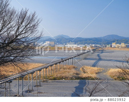 静岡島田_世界最長の木造橋・蓬莱橋 88023932