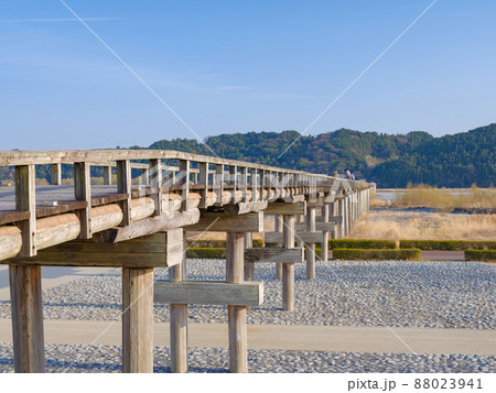 静岡島田_世界最長の木造橋・蓬莱橋 88023941