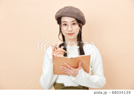 ファッション　　ベレー帽　 88034139