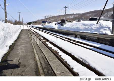 早春の北海道黒松内町で黒松内駅の風景を撮影 88038693