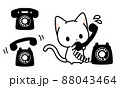 昔のレトロ黒電話・電話に出る猫ちゃんイラスト 88043464