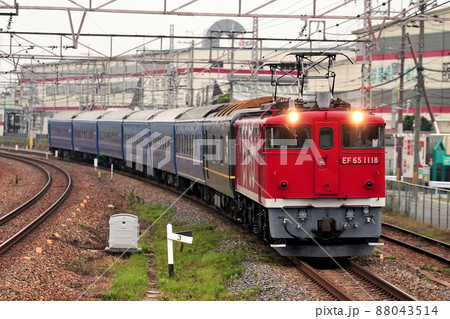 EF65 1118牽引 寝台急行「銀河」 EF65 1118牽引 寝台急行「銀河」 88043514