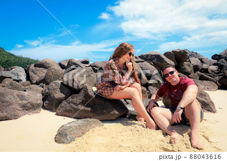 Romantic couple on the paradise tropical beaches of Seychelles Romantic couple on the paradise tropical beaches of Seychelles 88043616