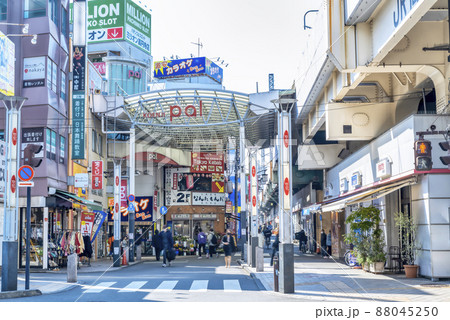 東京の都市風景 高円寺駅 高円寺パル商店街 東京の都市風景 高円寺駅 高円寺パル商店街 88045250