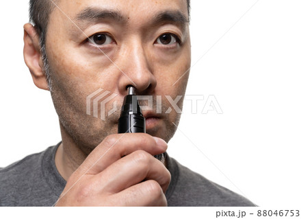 鼻毛カッターを使う人 鼻毛バリカン ノーズトリマー 鼻毛カッターを使う人 鼻毛バリカン ノーズトリマー 88046753