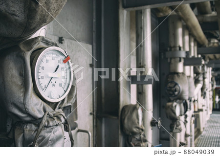 The pressure sensor is installed on the pipeline with thermal insulation 88049039