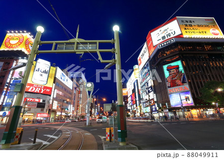 【北海道】札幌すすきの交差点の夜景 88049911