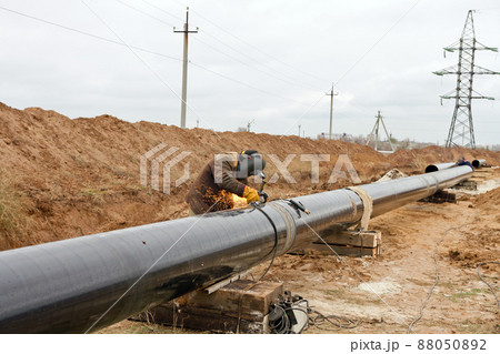 Welding works on gas pipeline 88050892
