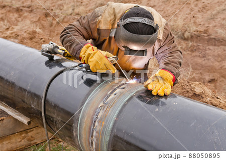 Welding works on gas pipeline Welding works on gas pipeline 88050895