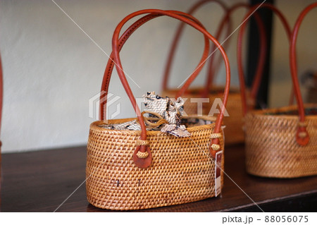 王道マリンリゾート観光地バリ島　現地で買える人気お土産　コスメ、アジアン雑貨、コーヒー豆 88056075