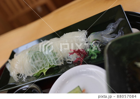 下風呂温泉のイカ刺し定食(青森県) 下風呂温泉のイカ刺し定食(青森県) 88057084