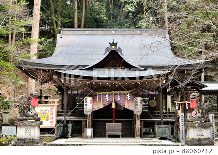 等彌神社　【奈良県桜井市】 88060212
