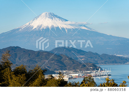【静岡県】　日本平　富士山　 88060358