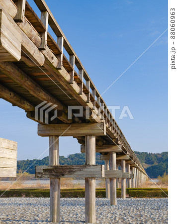静岡島田_世界最長の木造橋・蓬莱橋 静岡島田_世界最長の木造橋・蓬莱橋 88060963