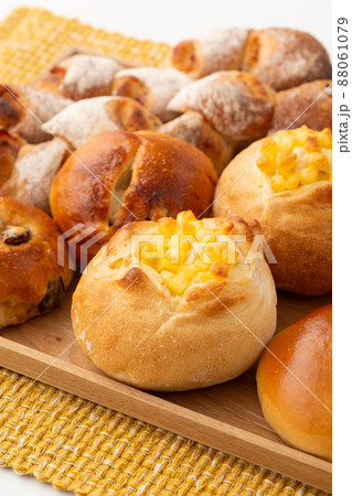 パン 88061079