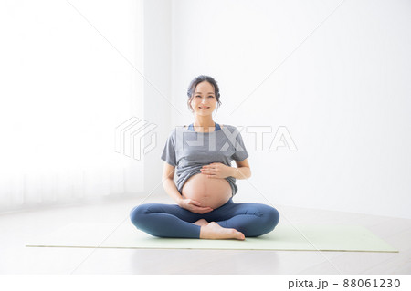マタニティヨガイメージ 妊婦 マタニティヨガイメージ 妊婦 88061230