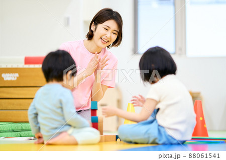 屋内保育イメージ 88061541
