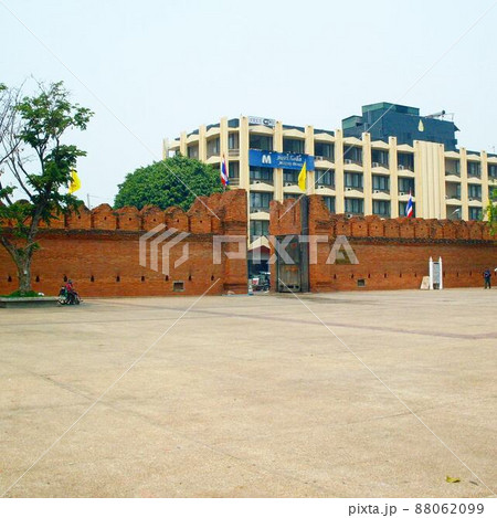 タイ王国チェンマイ市内の門 88062099