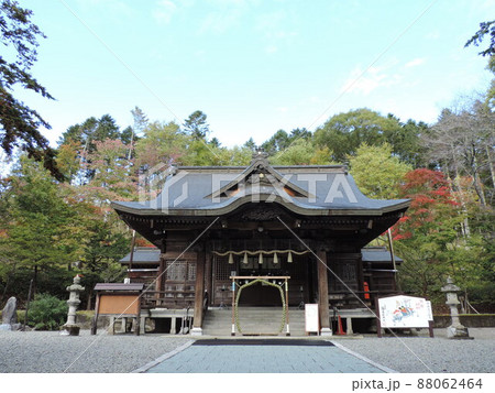 義経神社の境内 88062464