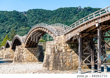 山口県岩国市 錦帯橋 ~岩国側から~ 山口県岩国市 錦帯橋 ~岩国側から~ 88063750