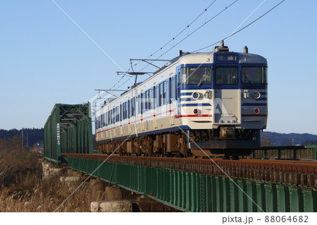 終焉近い越後線115系電車（一次新潟色） 88064682