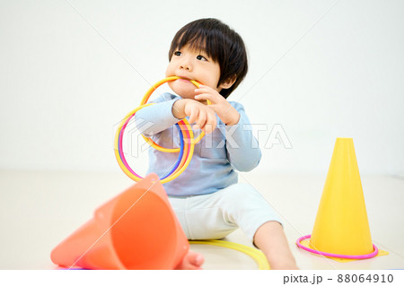 屋内保育イメージ 88064910