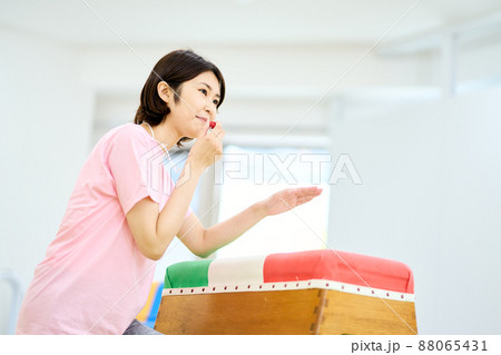 屋内保育イメージ 88065431
