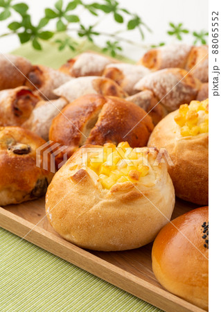 パン 88065552