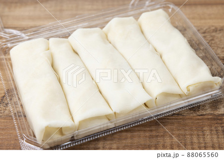 焼く前の春巻 焼く前の春巻 88065560