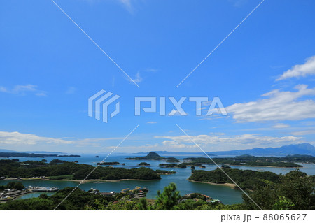 高舞登山展望台からの美しい天草松島の風景 88065627
