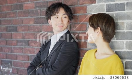 笑顔・夫婦・カップル 88066638