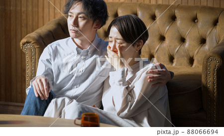 夫婦・カップル・不仲・夫婦喧嘩 88066694