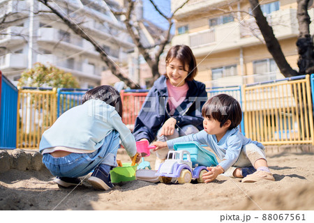 屋外保育イメージ 88067561