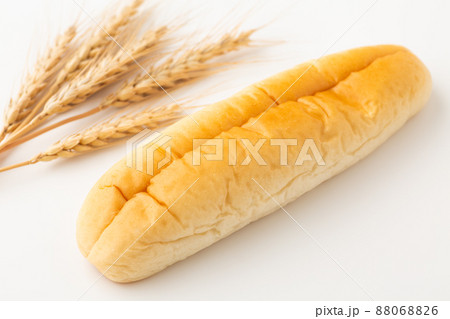 コッペパン　ピーナッツクリームサンド 88068826