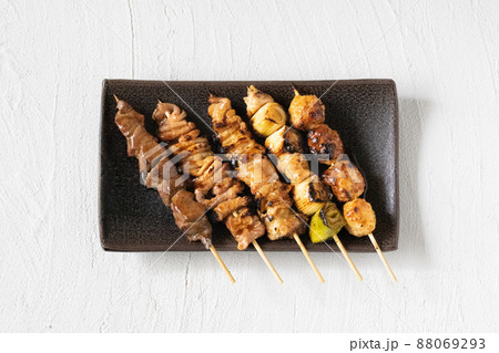 焼鳥たれ味の盛り合わせ 88069293
