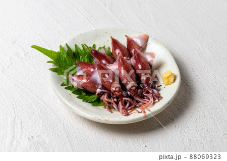新鮮なホタルイカ 88069323