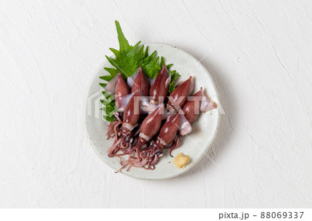 新鮮なホタルイカ 88069337