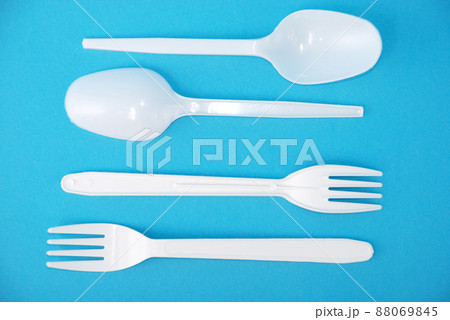 White disposable dishes, fork and spoon 88069845